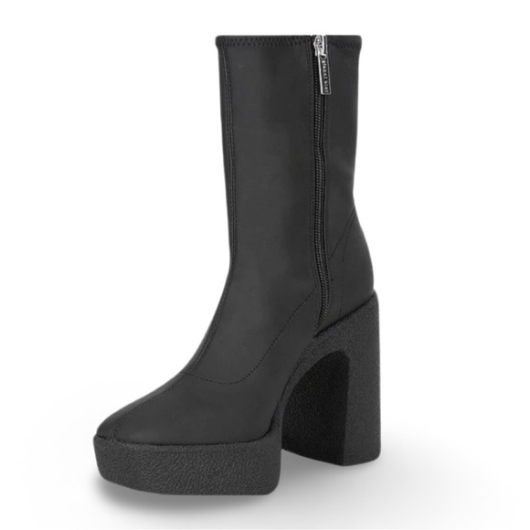 Gianni Bini Shoes - NWOB Gianni Bini Dayore Stretch Platform Booties Boots Black Festival Boho